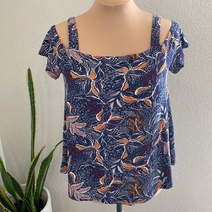 Always A.line Hawaiian brand women's top. Size M. Off shoulder, cold shoulder